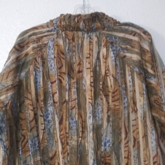 Chico's women's size 2 (L) multicolored short sleeve cardigan - Picture 7 of 13